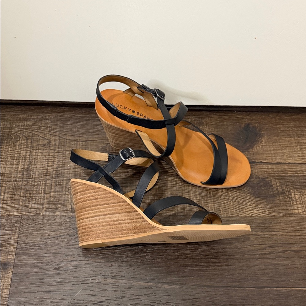 Lucky Brand Alexcia Black and Tan Women's Sandals - Picture 3 of 5